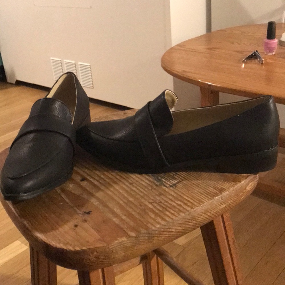 BRAND NEW black loafers